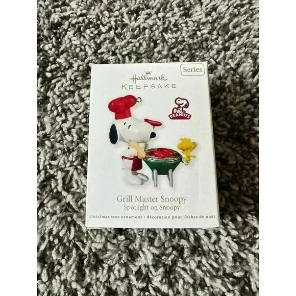 HALLMARK 2011 GRILL MASTER SNOOPY PEANUTS 14TH in series NIB - Picture 1 of 1